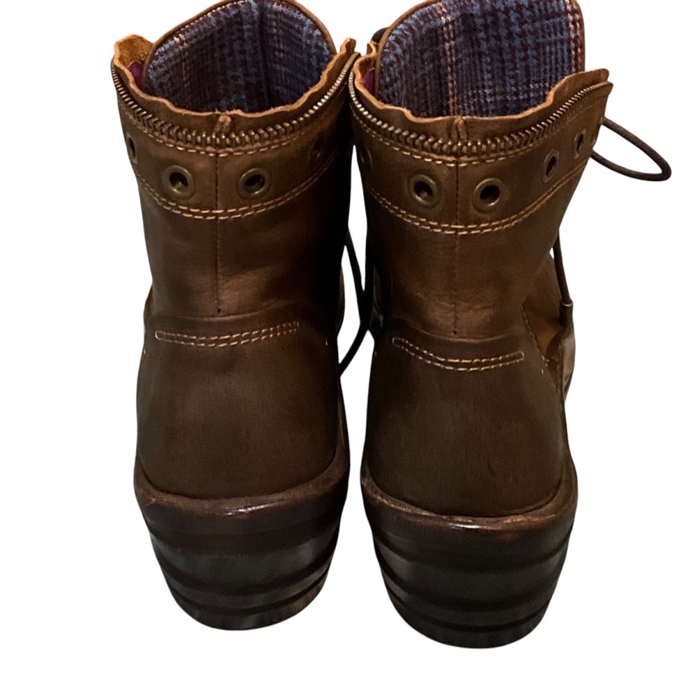 Bionica Brown Lace-Up Women's Boots - Picture 5 of 9